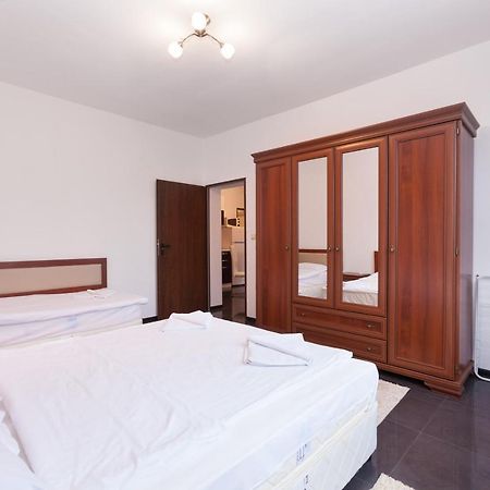Central Beach Guest Rooms Burgas ภายนอก รูปภาพ