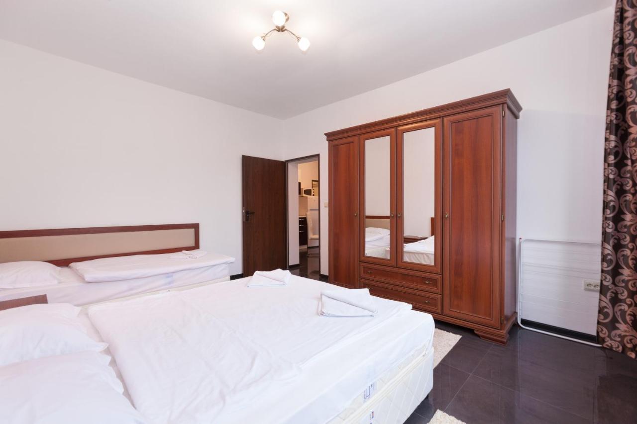 Central Beach Guest Rooms Burgas ภายนอก รูปภาพ