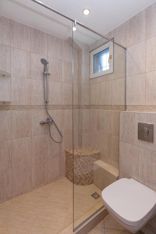 Central Beach Guest Rooms Burgas ภายนอก รูปภาพ