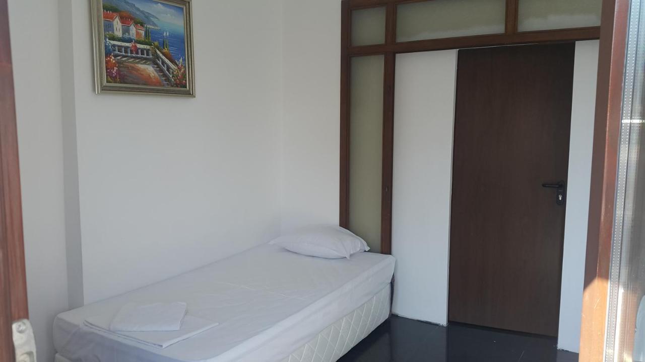 Central Beach Guest Rooms Burgas ภายนอก รูปภาพ